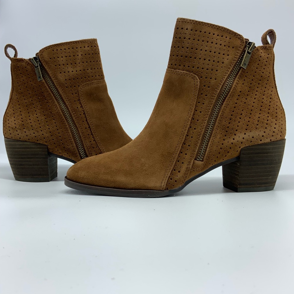 BNWB …Lucky Brand Lashya brown Suede Ankle Boots